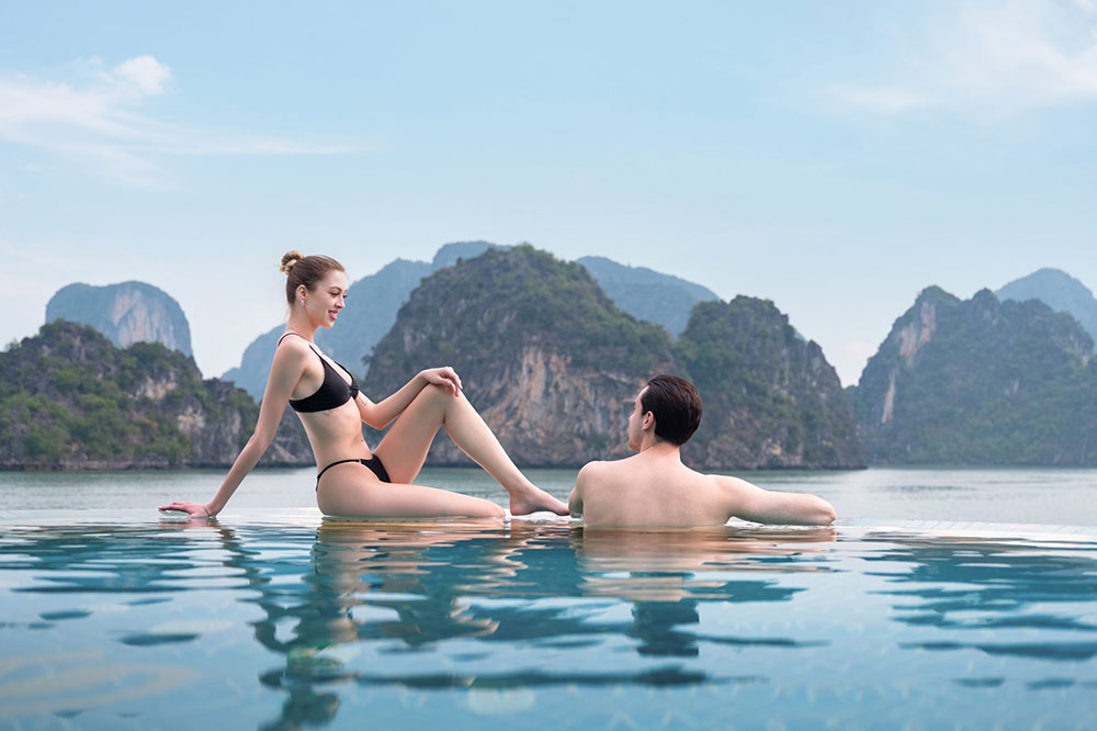 Reviewing Top 3 Luxury Ha Long Bay Cruises: Which is Best?